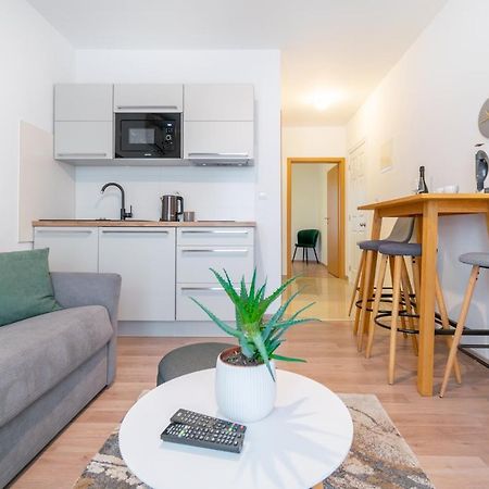 Apartmani Eterovic 巴什卡沃达 外观 照片