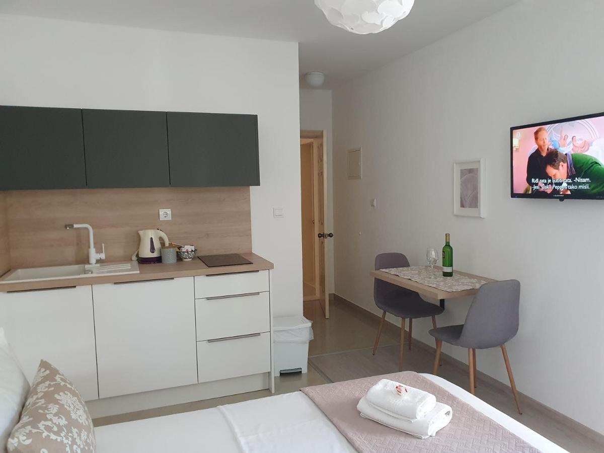 Apartmani Eterovic 巴什卡沃达 外观 照片